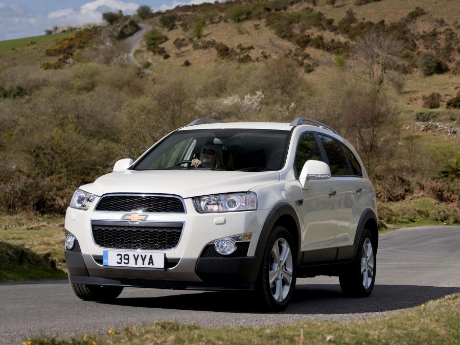  Chevrolet Captiva 2011 года  (UK) (фото 14 из 16)